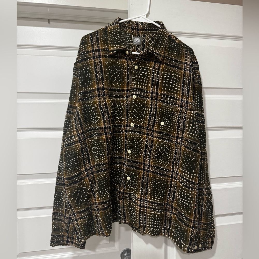 18 East Men’s Button Up